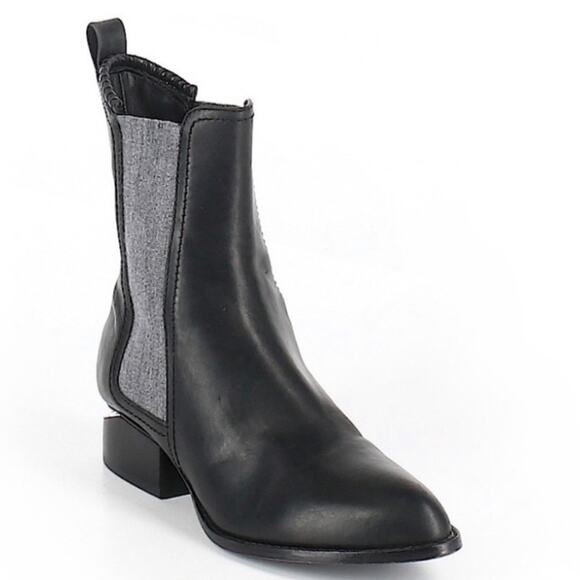 Alexander Wang Anouck Chelsea Bootie Black Leather Gray Stitch Size 35.5/ US 5.5 - Picture 3 of 16